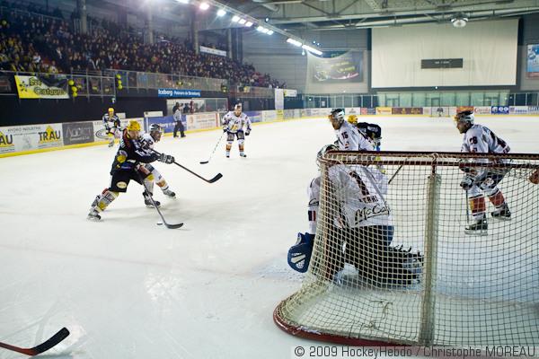 Strasbourg  2 - 6 Grenoble 