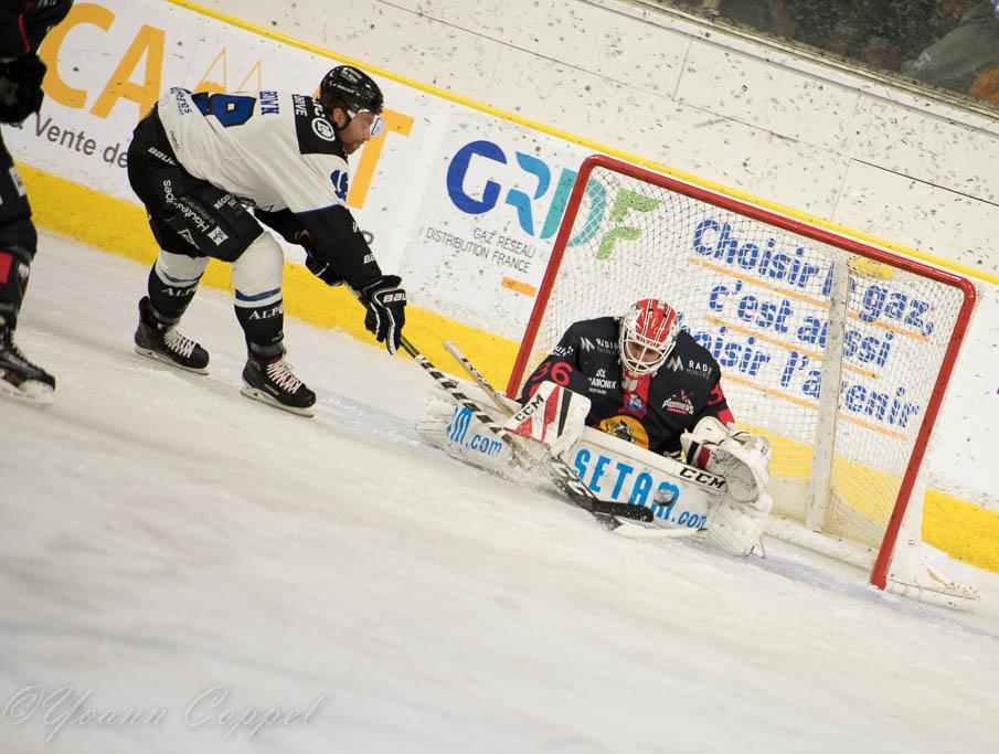 Chamonix  5 - 1 Gap 