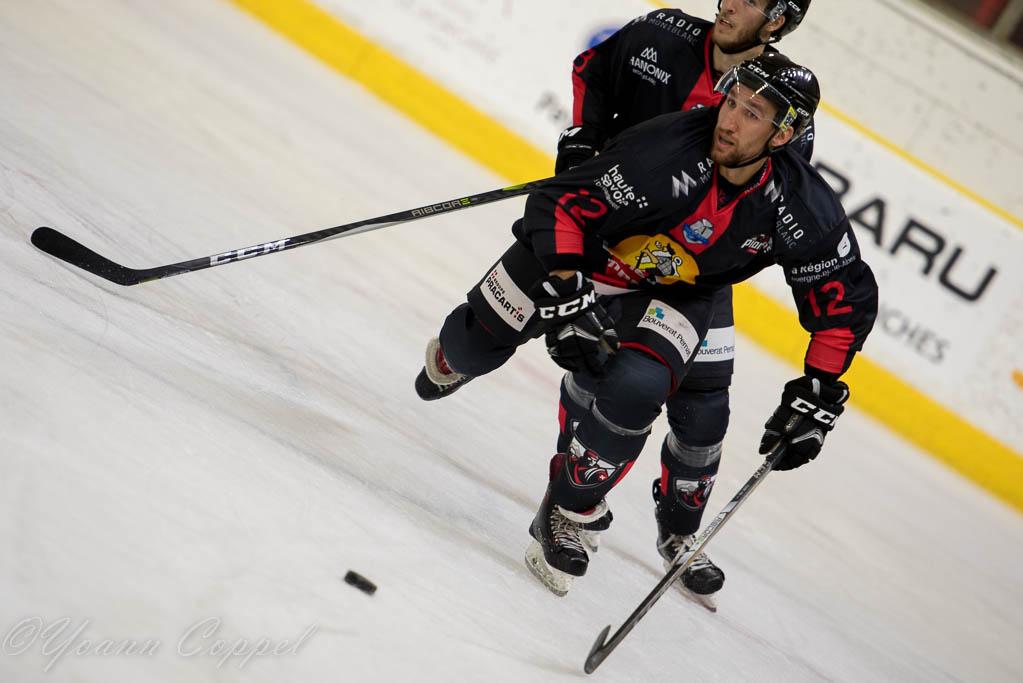 Chamonix  5 - 1 Gap 