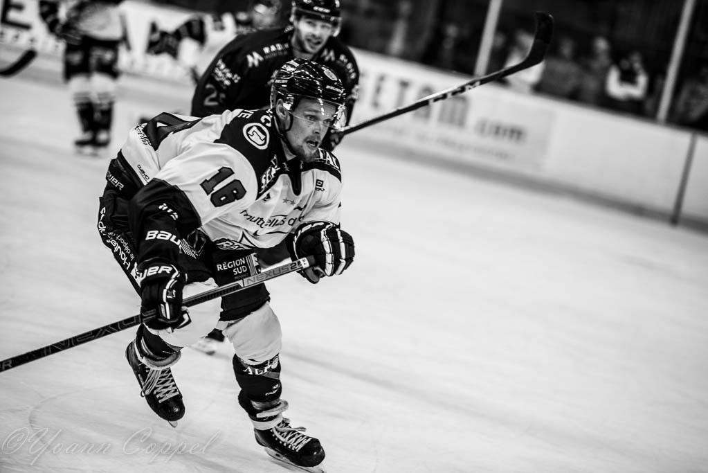 Chamonix  5 - 1 Gap 