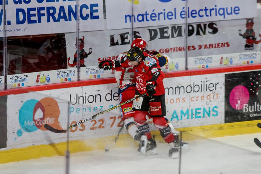 Amiens  3 - 4 Grenoble 