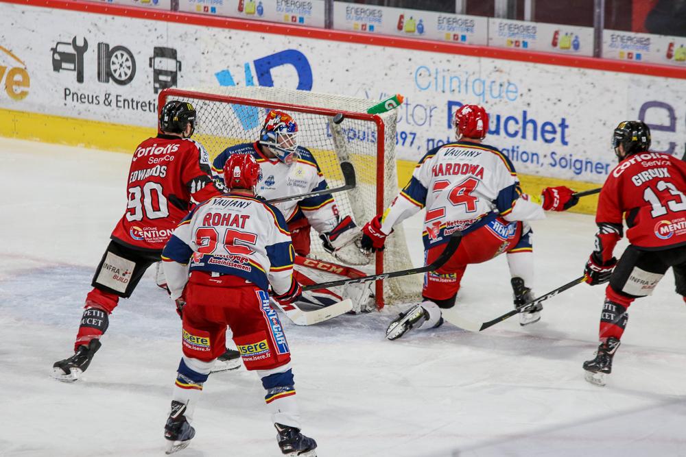 Amiens  3 - 4 Grenoble 