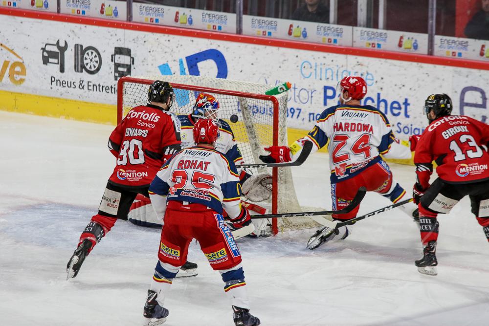 Amiens  3 - 4 Grenoble 