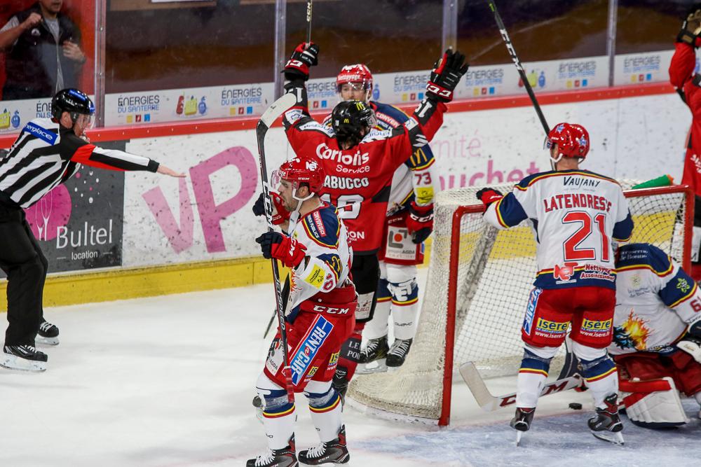 Amiens  3 - 4 Grenoble 