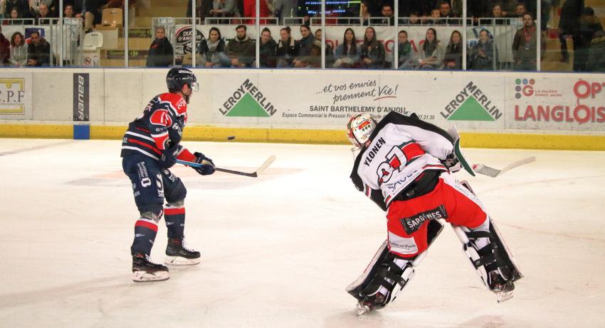 Angers  4 - 0 Anglet