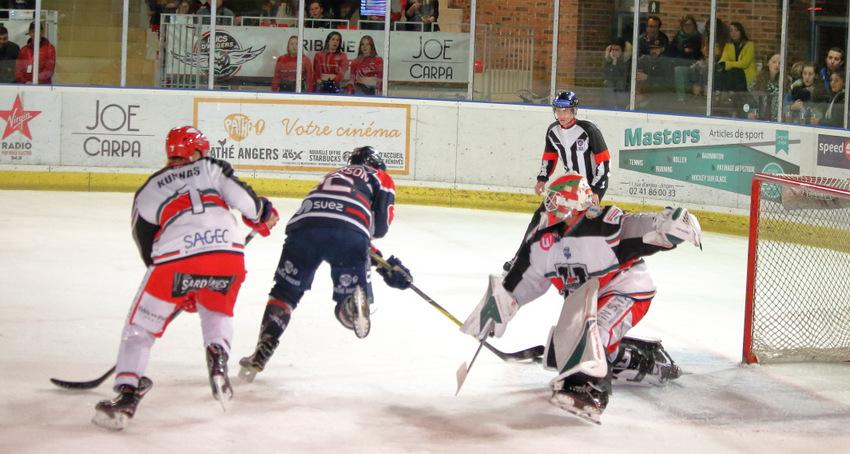 Angers  4 - 0 Anglet