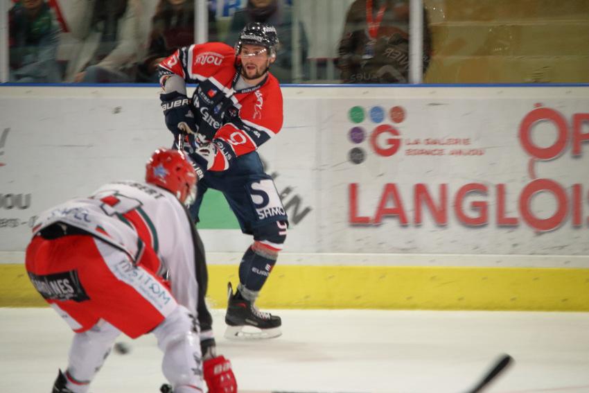 Angers  4 - 0 Anglet