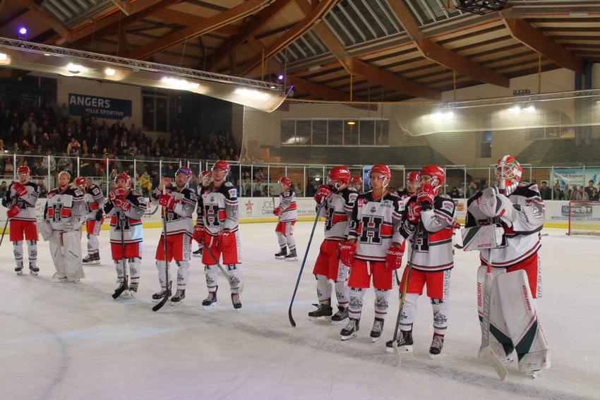 Angers  4 - 0 Anglet
