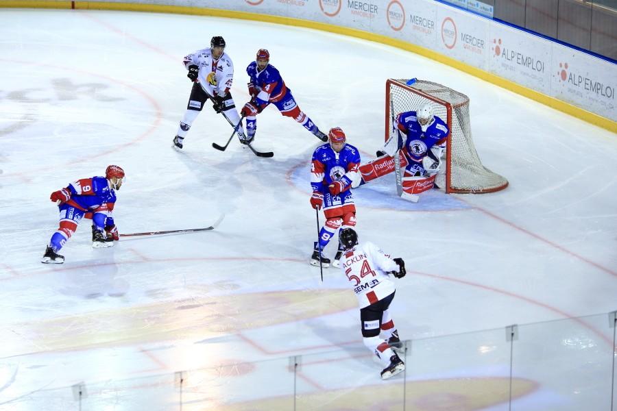 Lyon 5 - 3 Chamonix 