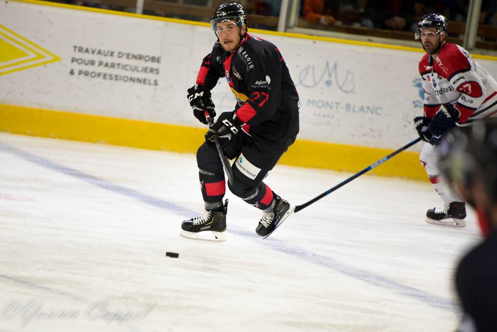 Chamonix  6 - 3 Angers 