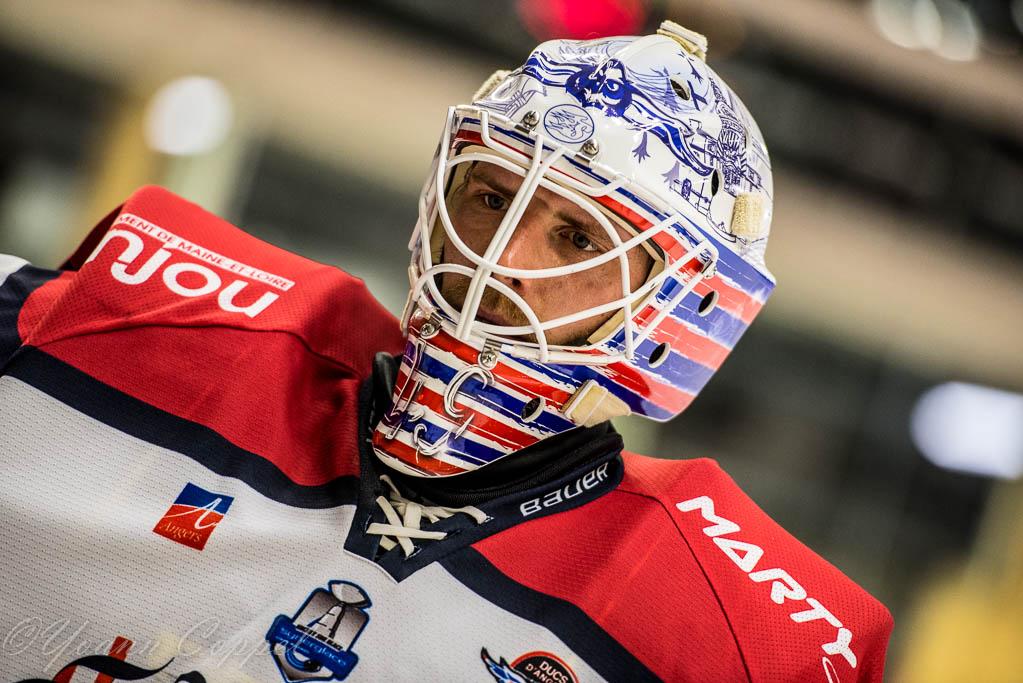 Chamonix  6 - 3 Angers 