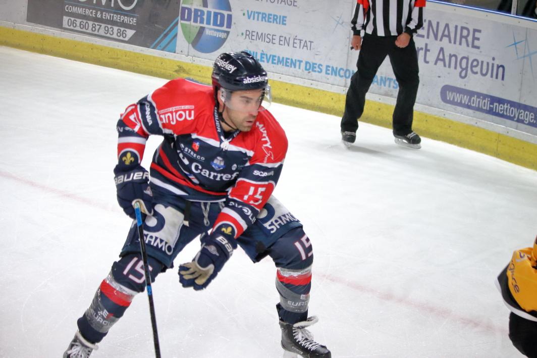 Angers  5 - 2 Strasbourg 