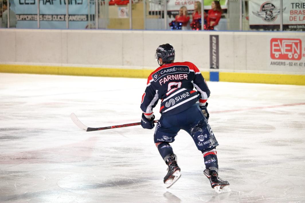 Angers  5 - 2 Strasbourg 