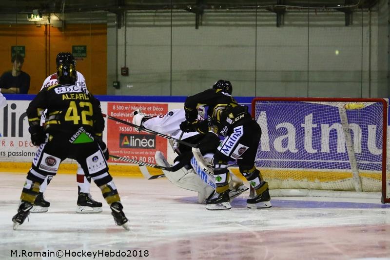 Rouen 3 - 0 Chamonix 