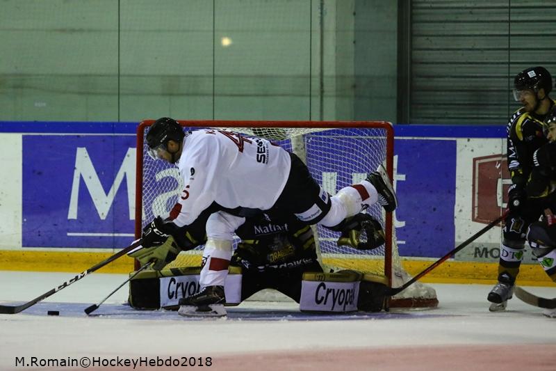 Rouen 3 - 0 Chamonix 