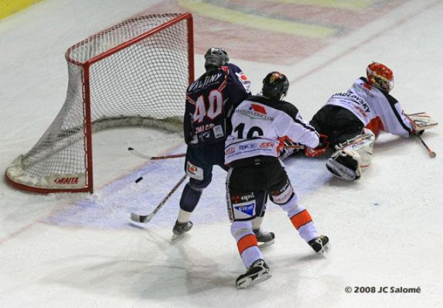 Photo hockey match Grenoble  - Tours  le 19/12/2007