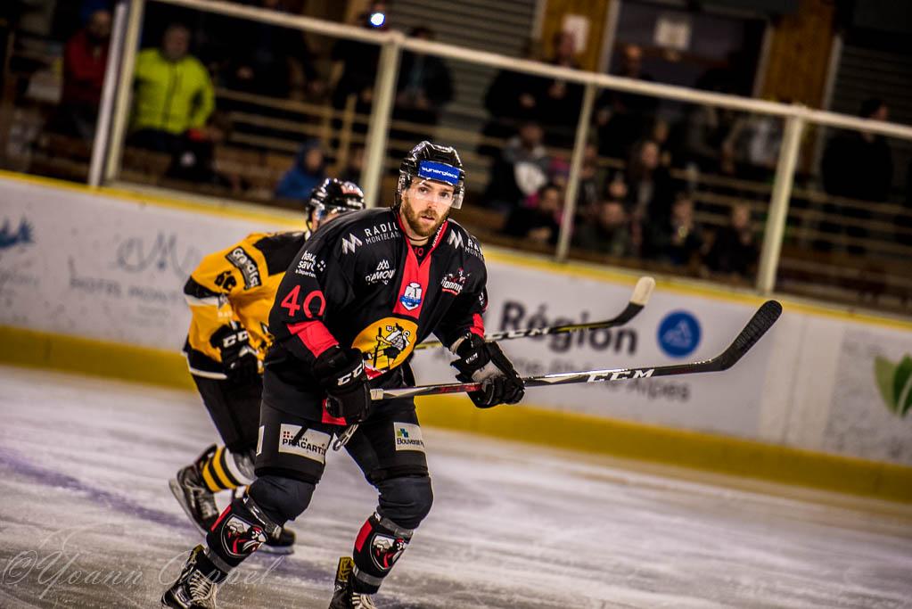 Chamonix  4 - 0 Strasbourg 
