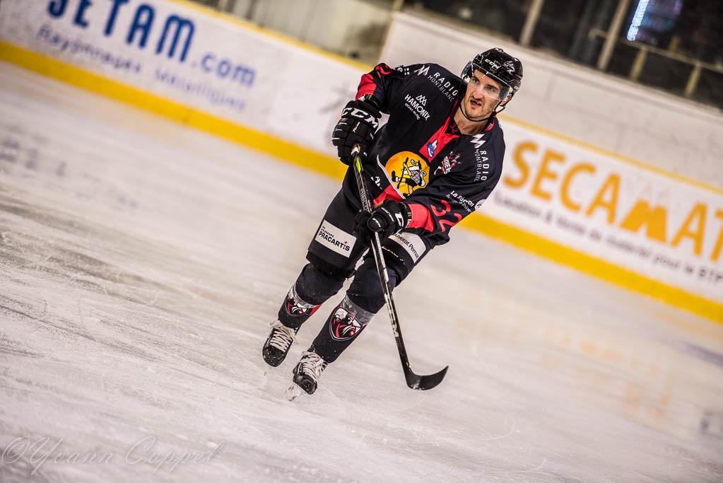 Chamonix  4 - 0 Strasbourg 