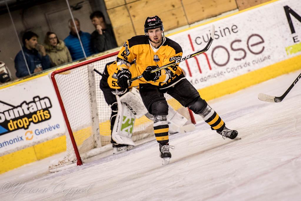 Chamonix  4 - 0 Strasbourg 