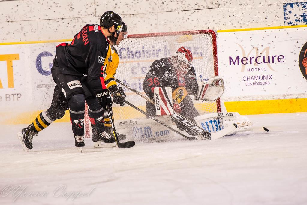 Chamonix  4 - 0 Strasbourg 