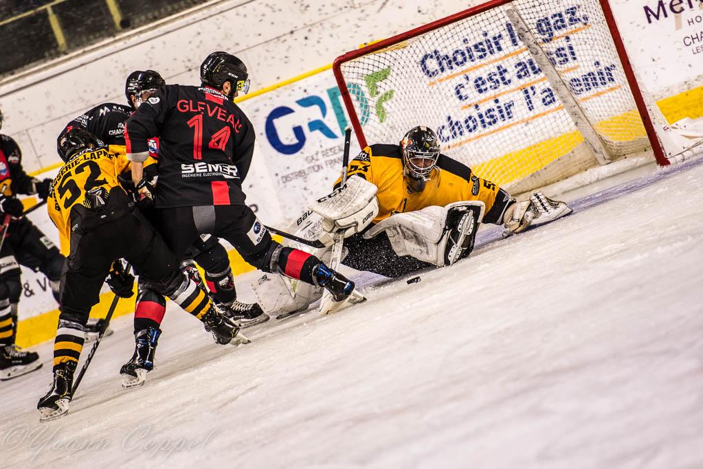 Chamonix  4 - 0 Strasbourg 