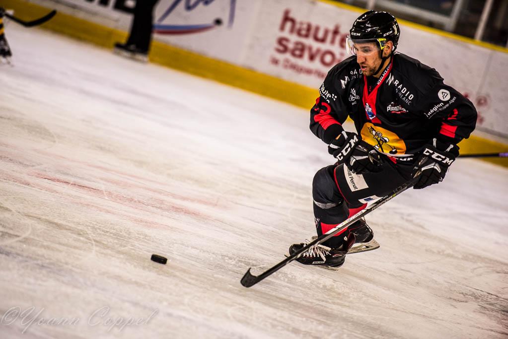 Chamonix  4 - 0 Strasbourg 