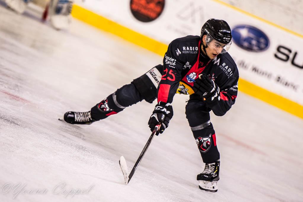 Chamonix  4 - 0 Strasbourg 