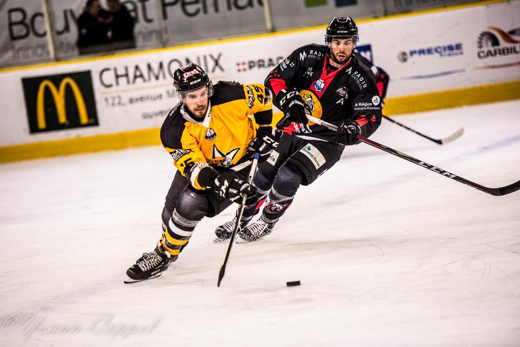 Chamonix  4 - 0 Strasbourg 