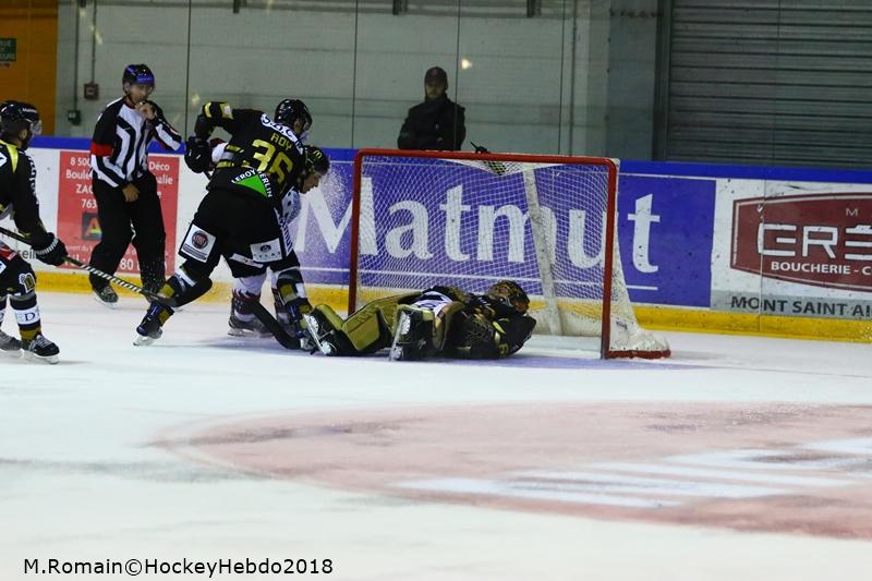 Rouen 3 - 0 Amiens 