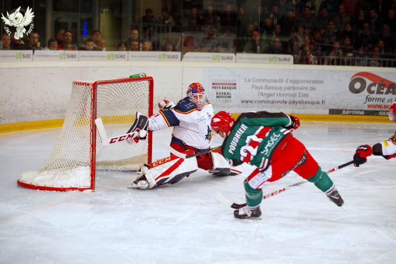 Anglet 2 - 7 Grenoble 