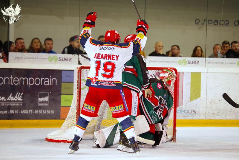 Anglet 2 - 7 Grenoble 