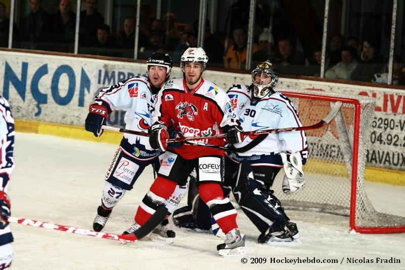Briançon  4 - 1 Angers 