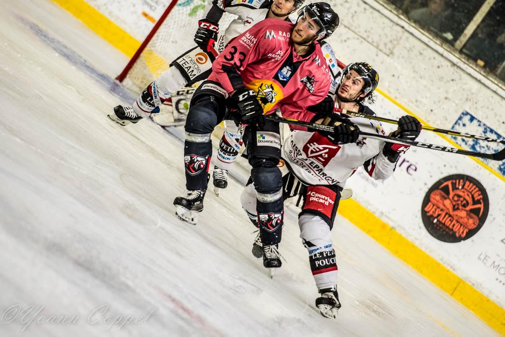 Chamonix  3 - 4 Amiens 