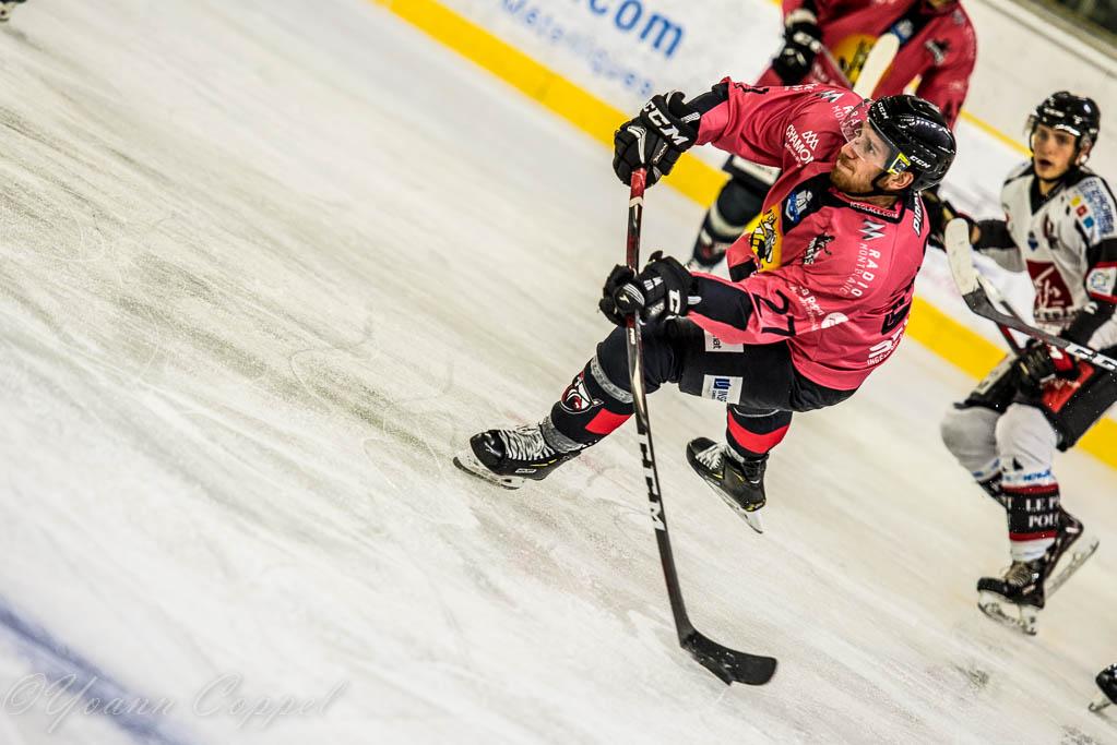 Chamonix  3 - 4 Amiens 