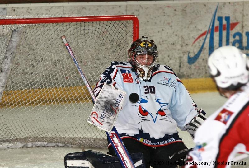 Briançon  5 - 1 Angers 