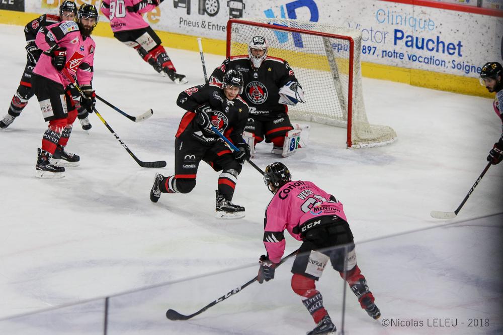 Amiens  2 - 0 Mulhouse