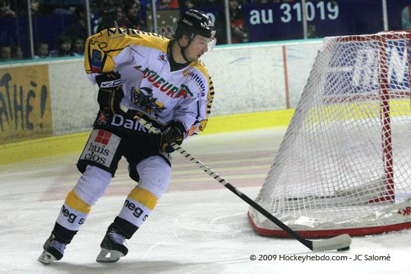 Grenoble  2 - 1 Rouen