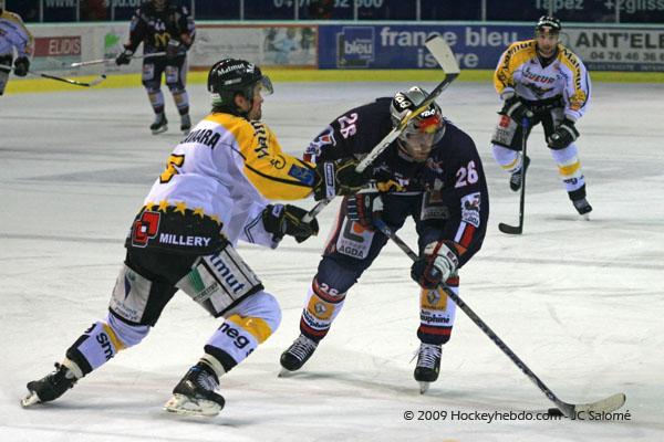 Grenoble  2 - 1 Rouen