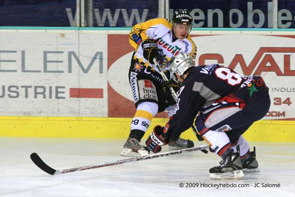 Grenoble  2 - 1 Rouen