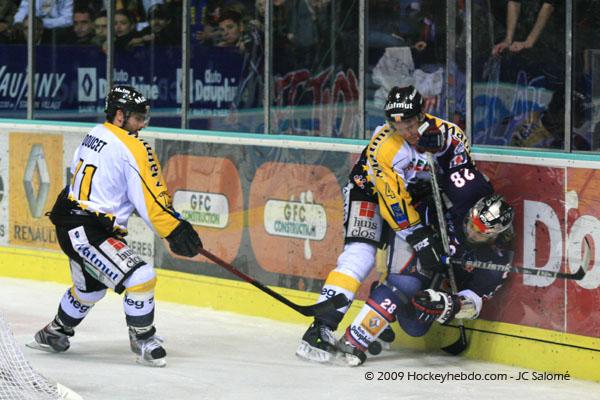 Grenoble  2 - 1 Rouen