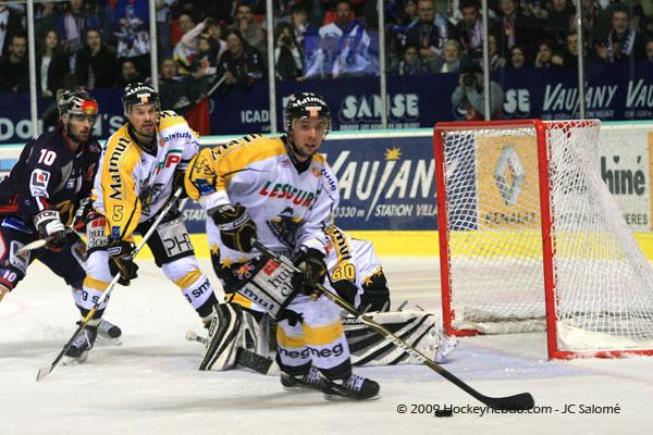 Grenoble  2 - 1 Rouen