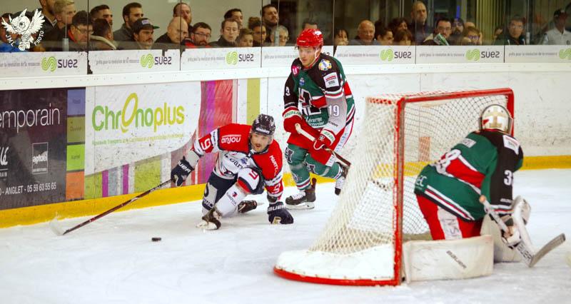 Anglet 3 - 4 Angers 