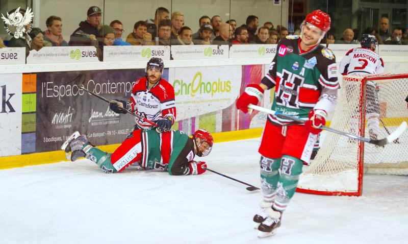 Anglet 3 - 4 Angers 