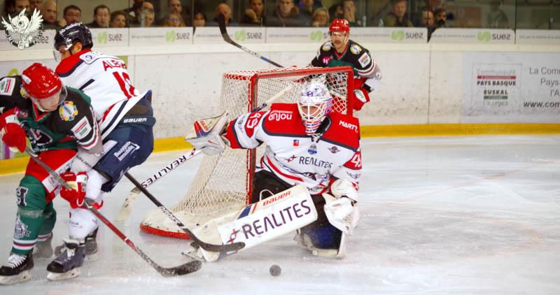 Anglet 3 - 4 Angers 