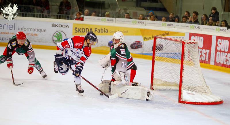 Anglet 3 - 4 Angers 