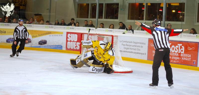 Anglet 3 - 8 Rouen