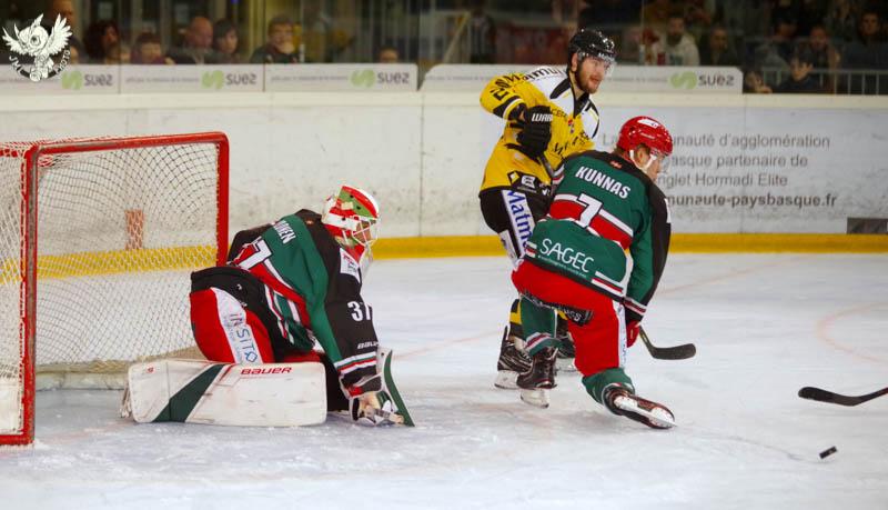 Anglet 3 - 8 Rouen