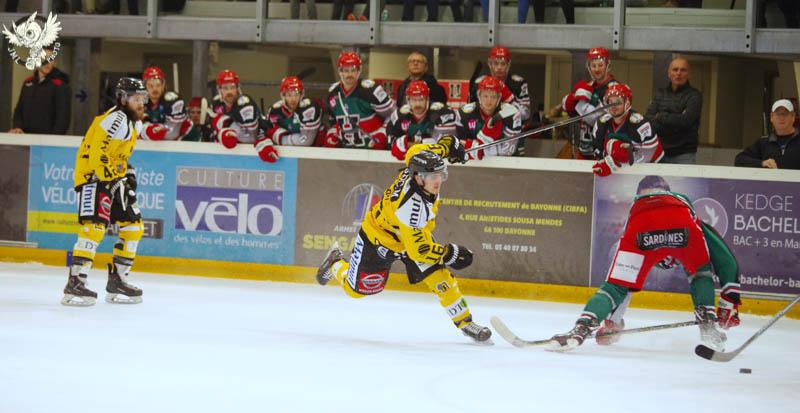 Anglet 3 - 8 Rouen