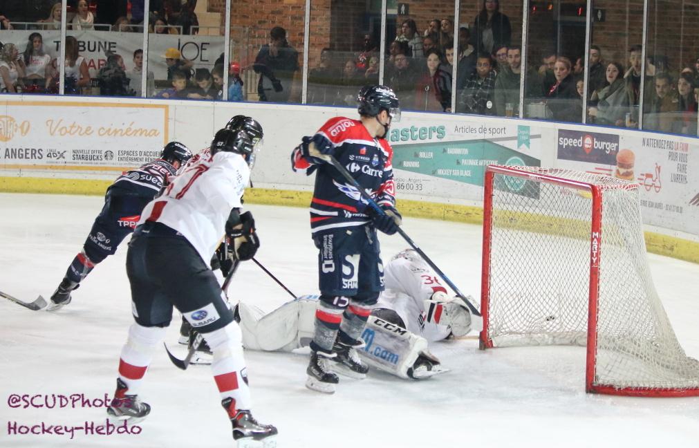 Angers  3 - 1 Chamonix 