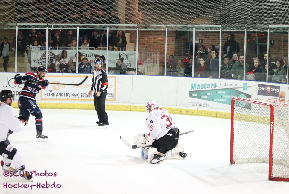 Angers  3 - 1 Chamonix 